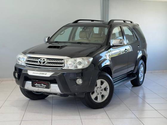 TOYOTA HILUX SW4 3.0 SRV 4X4 16V TURBO INTERCOOLER DIESEL 4P AUTOMÁTICO